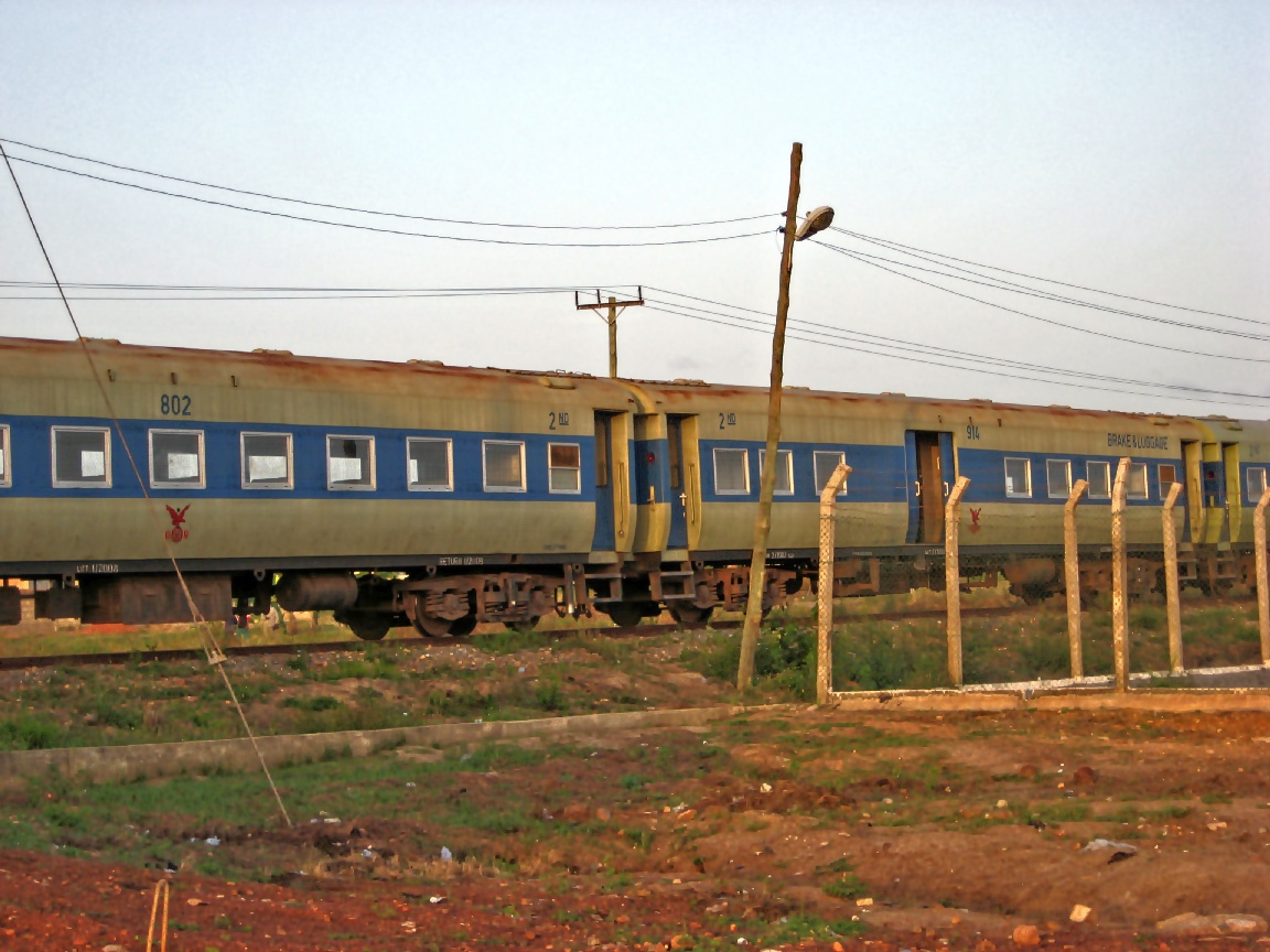 Passenger carriages at Asoprochona station